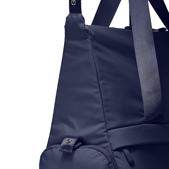 Nike Legendary Club/Travel Bag 5🌟 - Picture 8 of 8